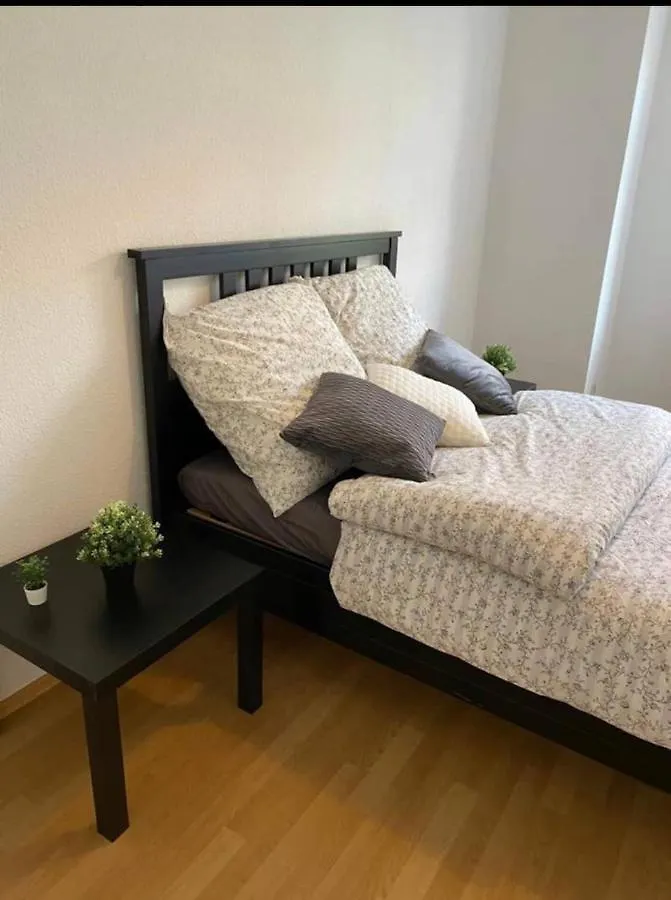 Homestay Schones Zimmer Naher Bahnhof Neustadt Dresden Zentral Wlan