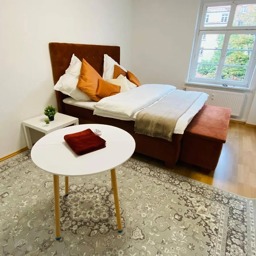 Schones Zimmer Naher Bahnhof Neustadt Dresden Zentral Wlan Germany